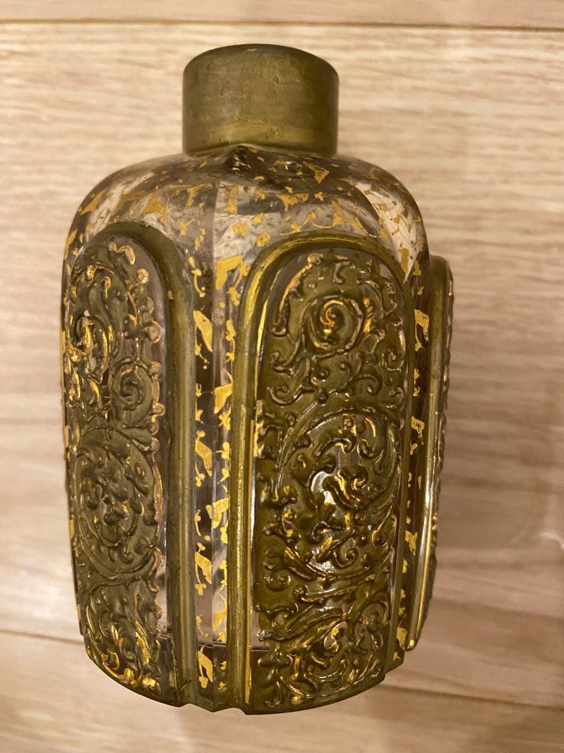 アンティーク　金箔装飾の香水瓶