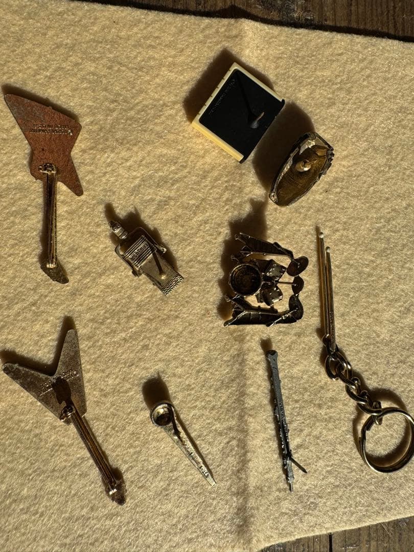 音楽ピン10点セット FUTURE PRIMITIVE USA ケース付