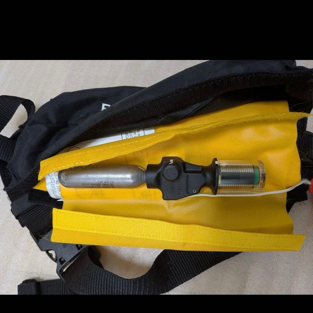 新品未使用　ライフジャケット（ブルーストーム）