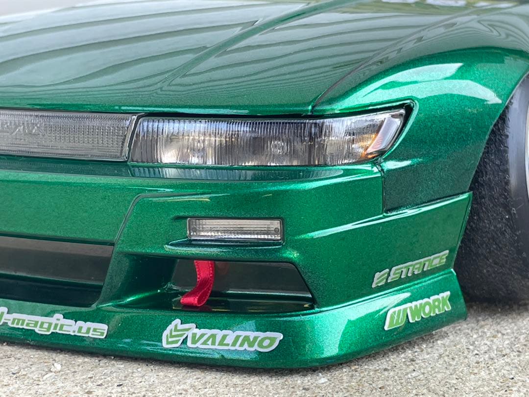 アディクション　スピリット玲 シルビアS13 塗装済ボディー