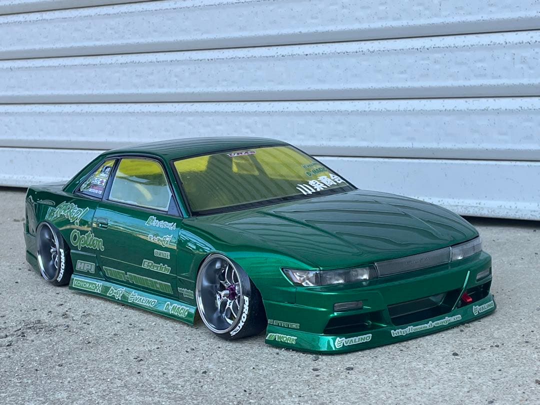 アディクション　スピリット玲 シルビアS13 塗装済ボディー
