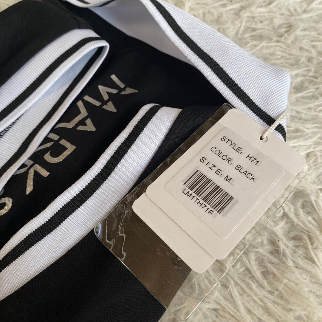 マークアンドロナワンピース　ブラック　ホワイト　ロゴ