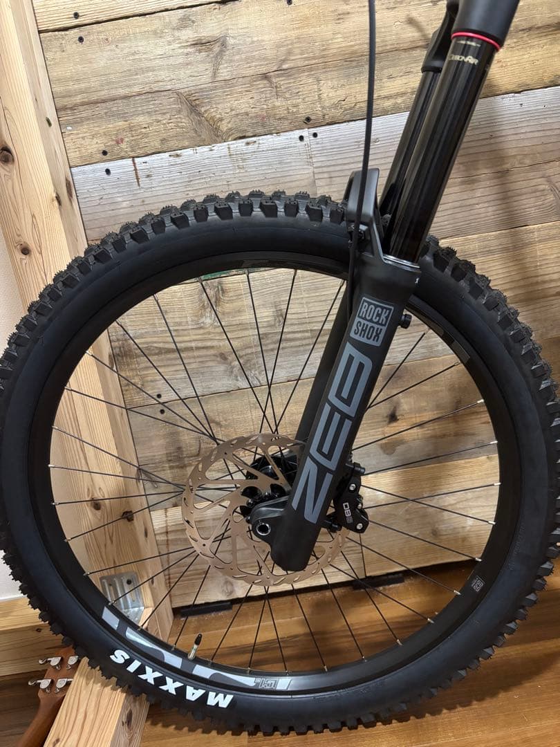 【新品同様】COMMENCAL CLASH RIDE 2025 パイライトグレー