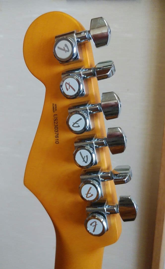 フェンダー ストラトキャスター　アメプロⅡ　HSS シエナサンバースト