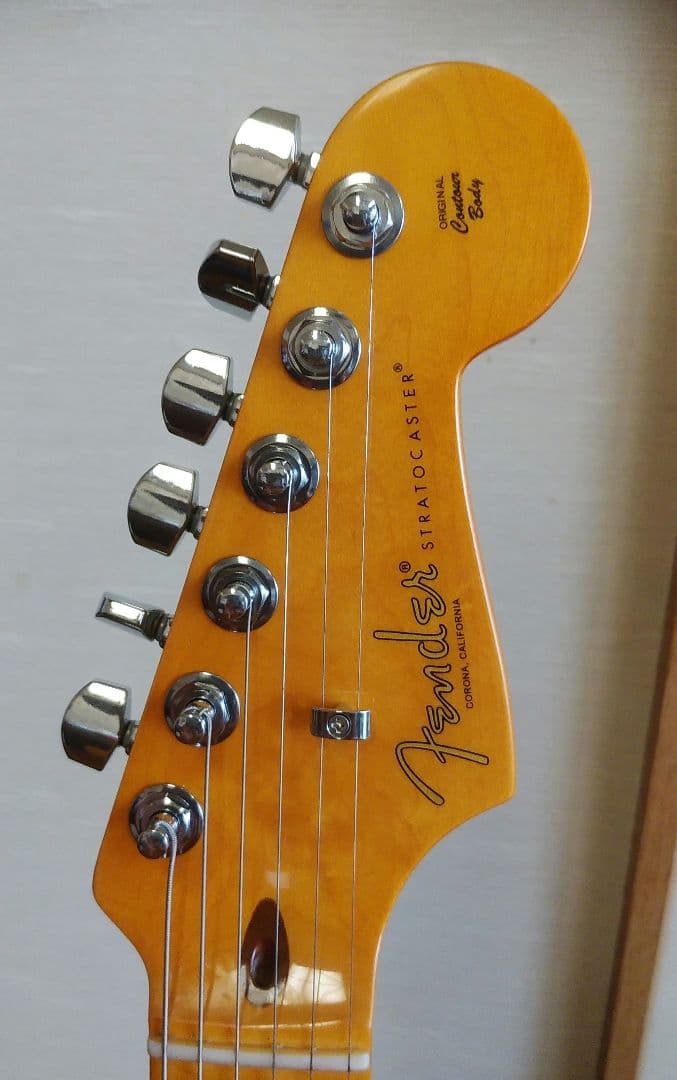 フェンダー ストラトキャスター　アメプロⅡ　HSS シエナサンバースト