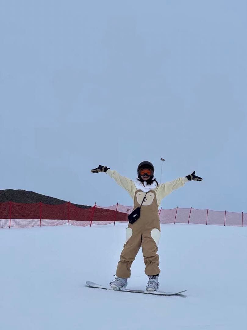 スキーパンツ　熊デザイン　新品限定