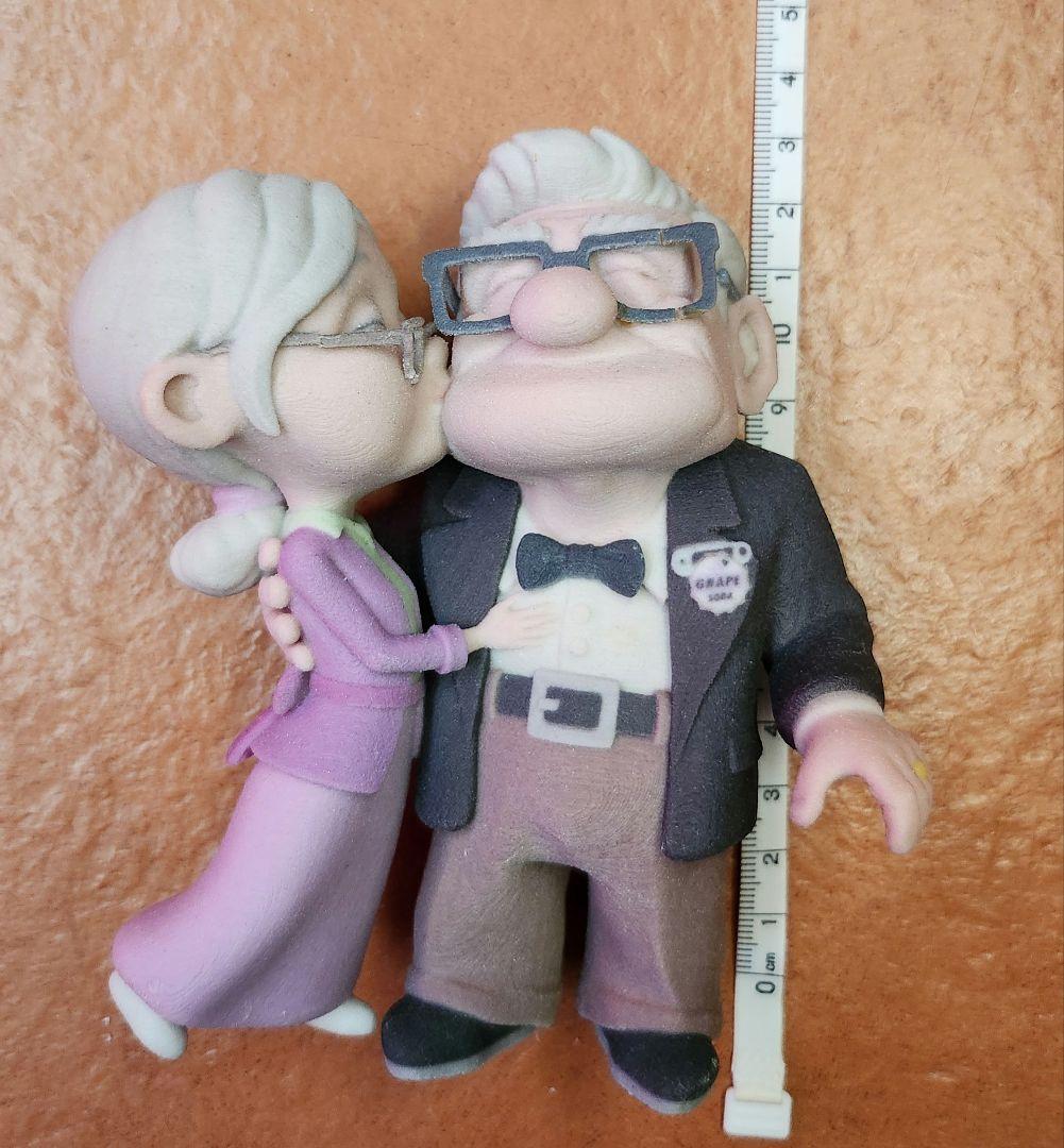 【海外限定/希少】カールじいさんの空飛ぶ家 カール＆エリー フィギュア