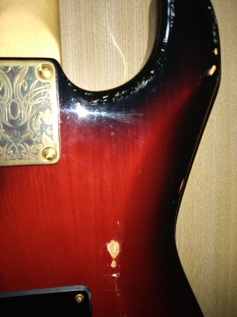 コンボーネント、カスタムギター