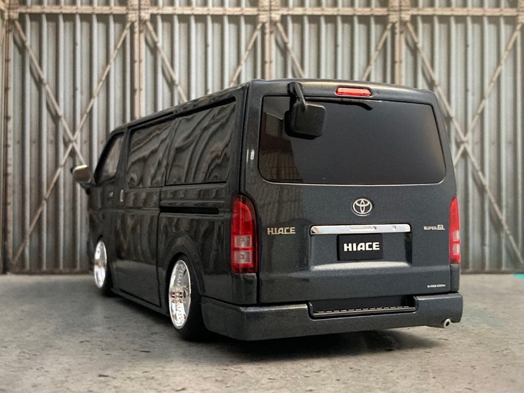 1/24 トヨタ ハイエース（カスタム品）