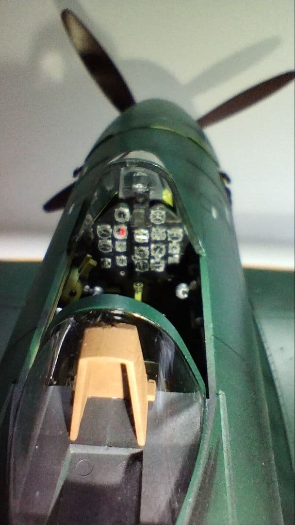 プラモデル完成機　1/32　川西　紫電改