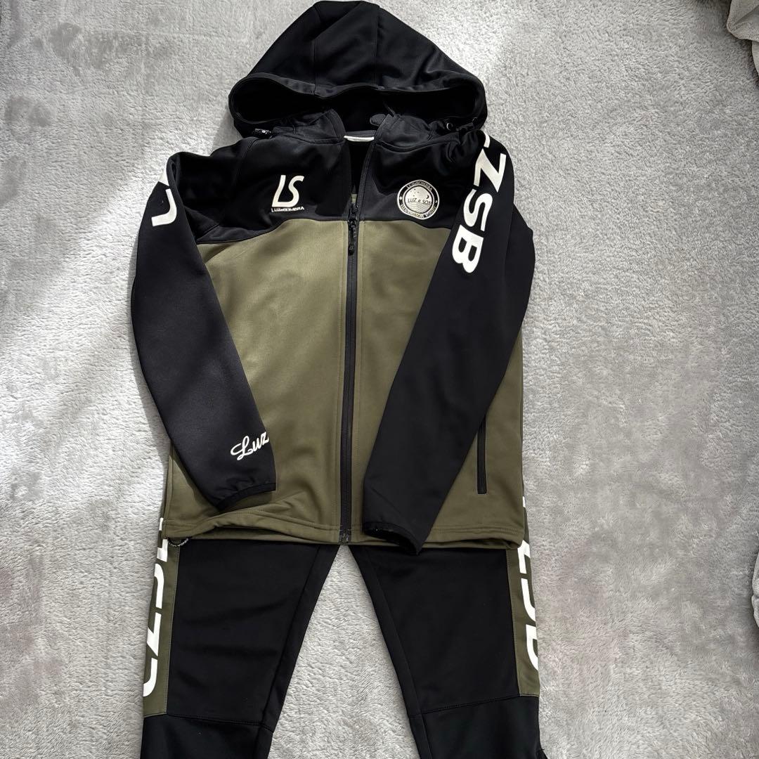 ルースイソンブラ　フルジップジャージ上下セット　150（140）