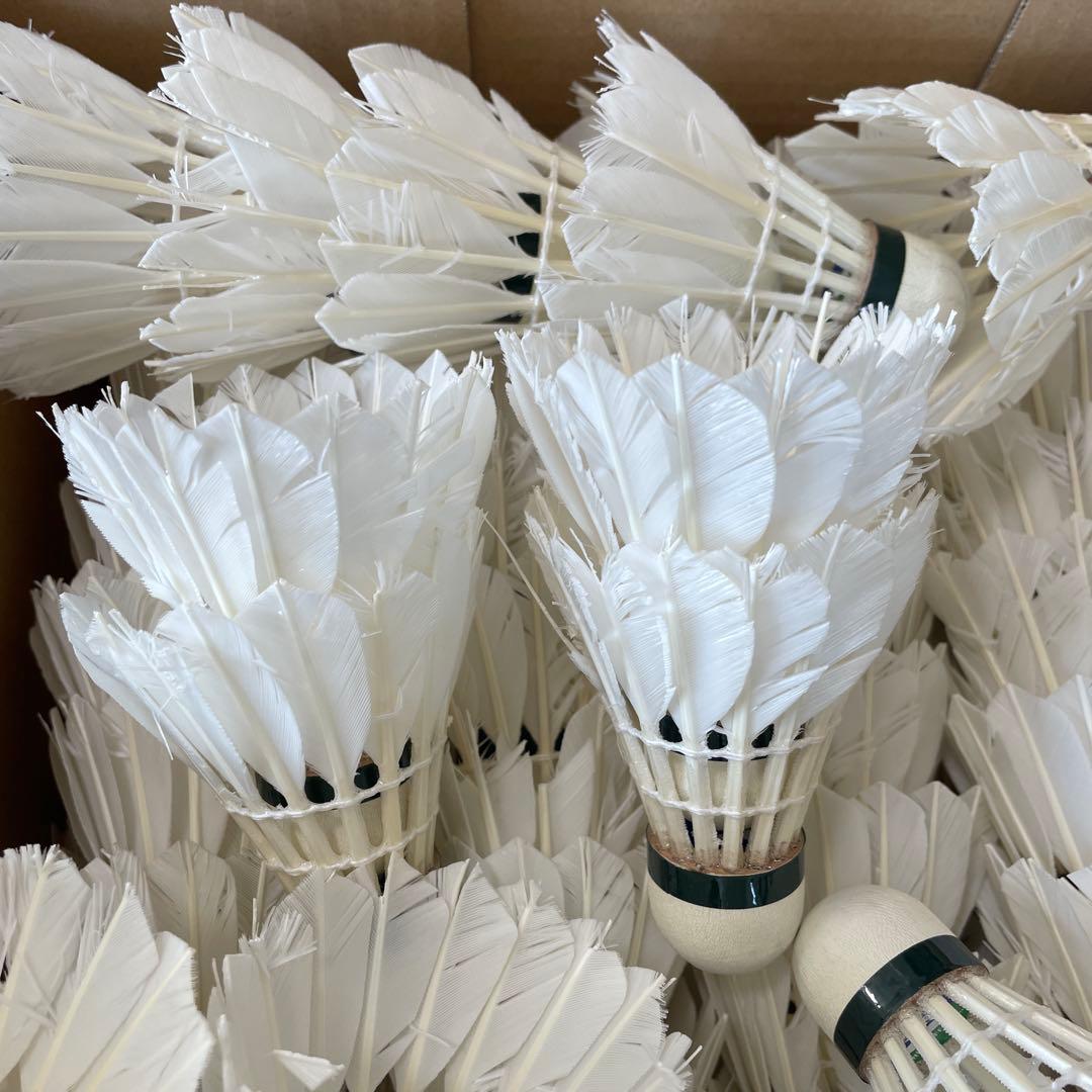 ニューオフィシャル【 YONEX 】使用済みシャトル 110個