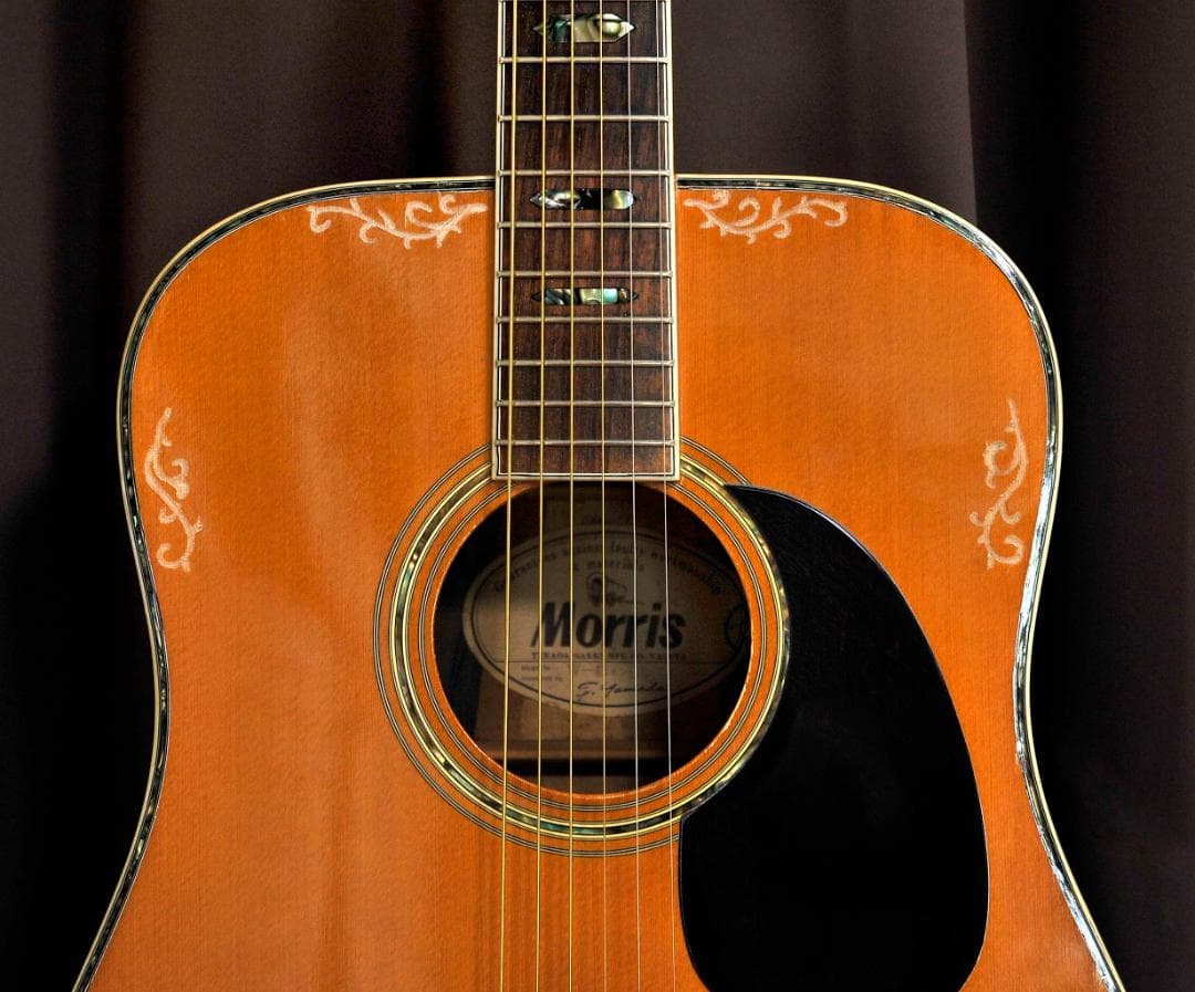 ★MORRIS Wシリーズの華やかな場面で演出を高める【彫刻装飾ギター】
