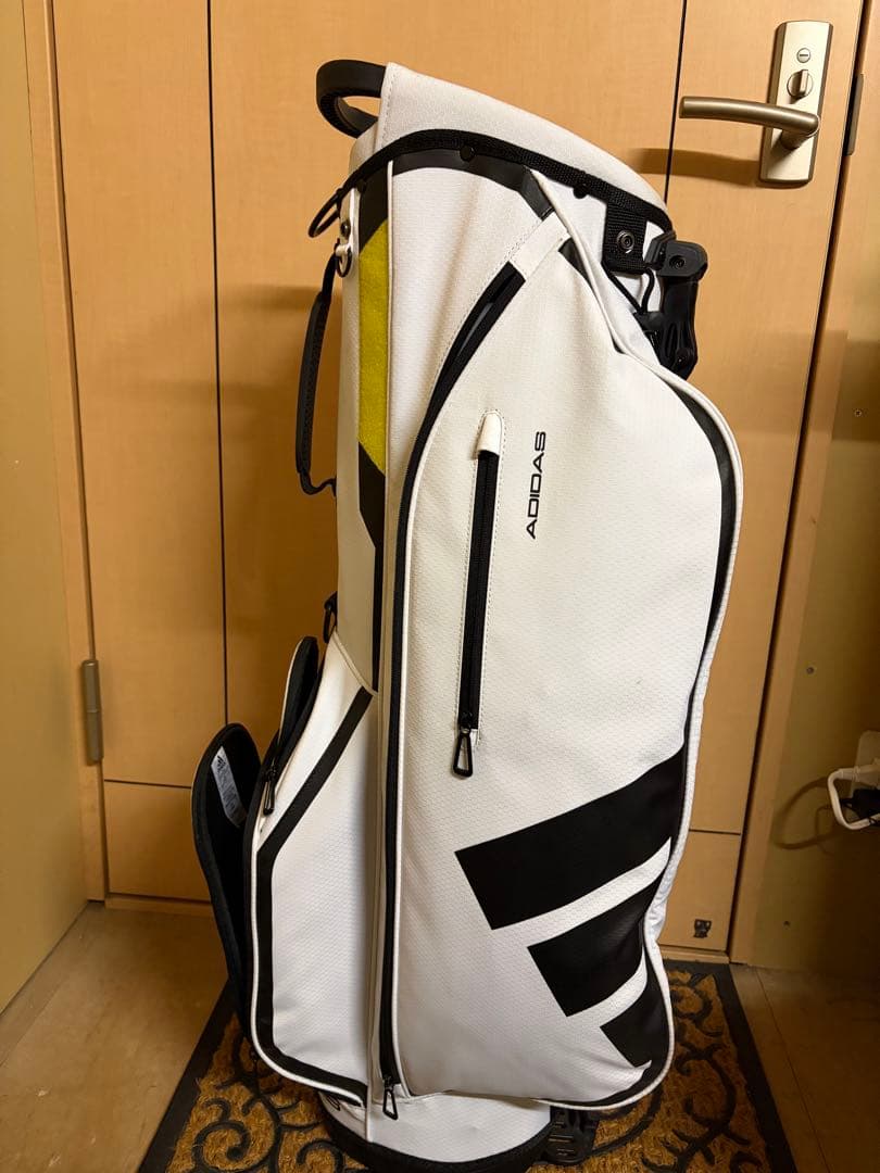 adidas ゴルフバッグ　キャディバッグ　軽量 DG711 HG5752
