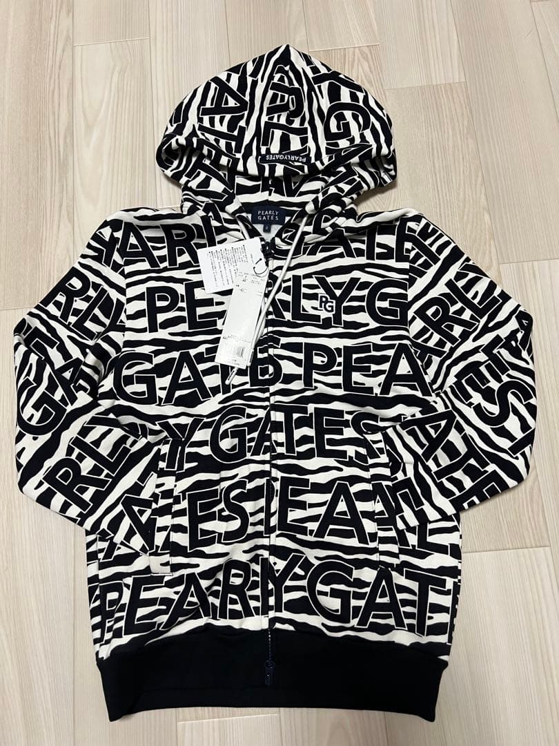 PEARLY GATES ロゴフード　パーカー