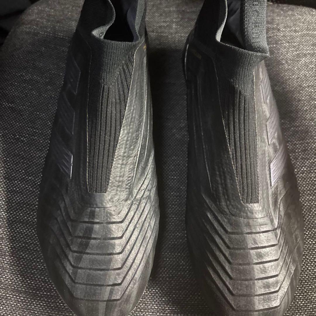 adidasサッカーレースレススパイクプレデター値下げ可能