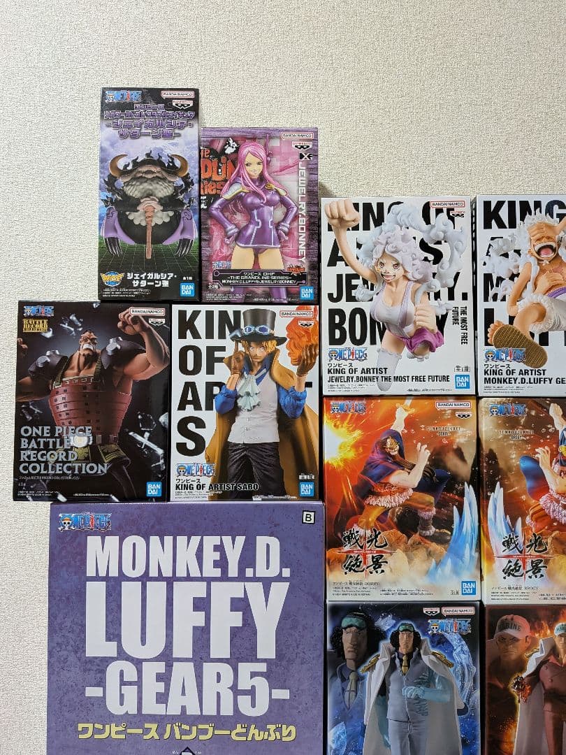 最新含むワンピース　プライズフィギュアなど18個まとめ売り