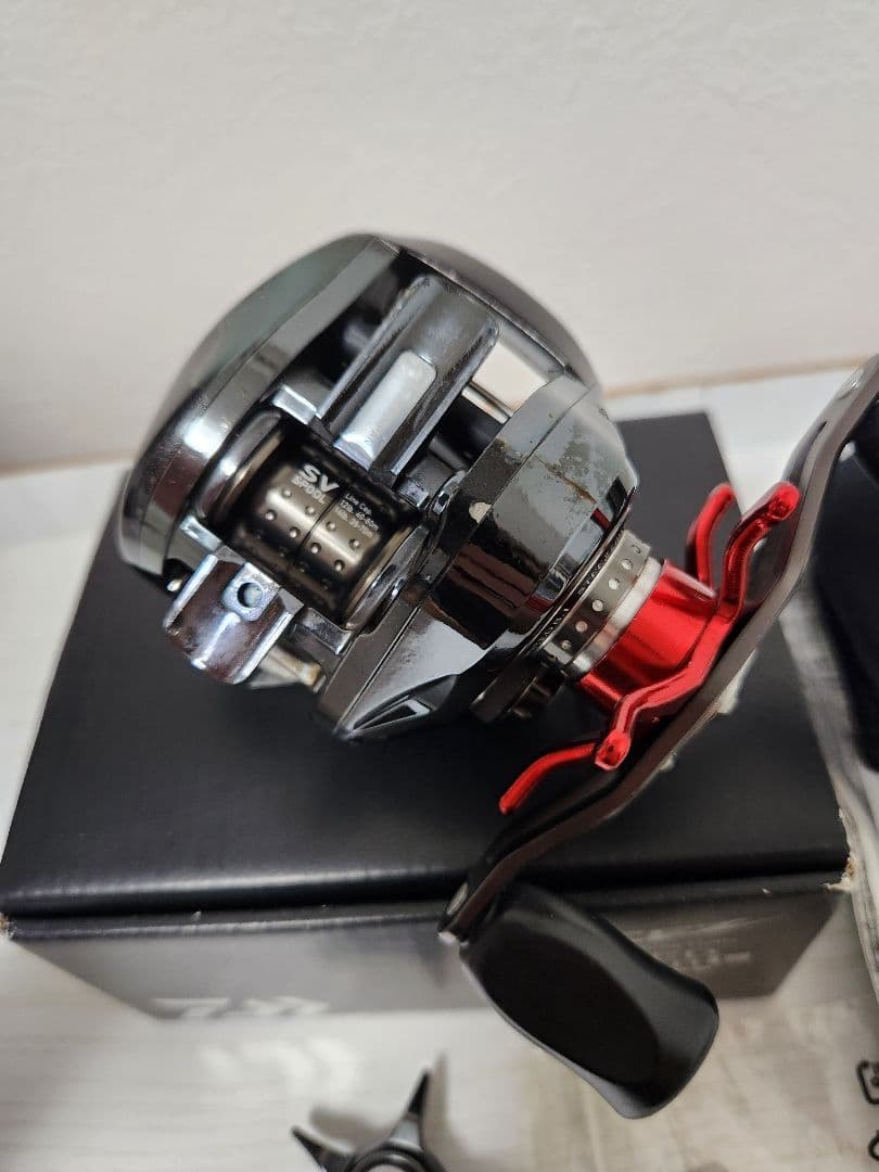 ダイワ スティーズ リミテッド 105xhl ZPI　スタードラグ