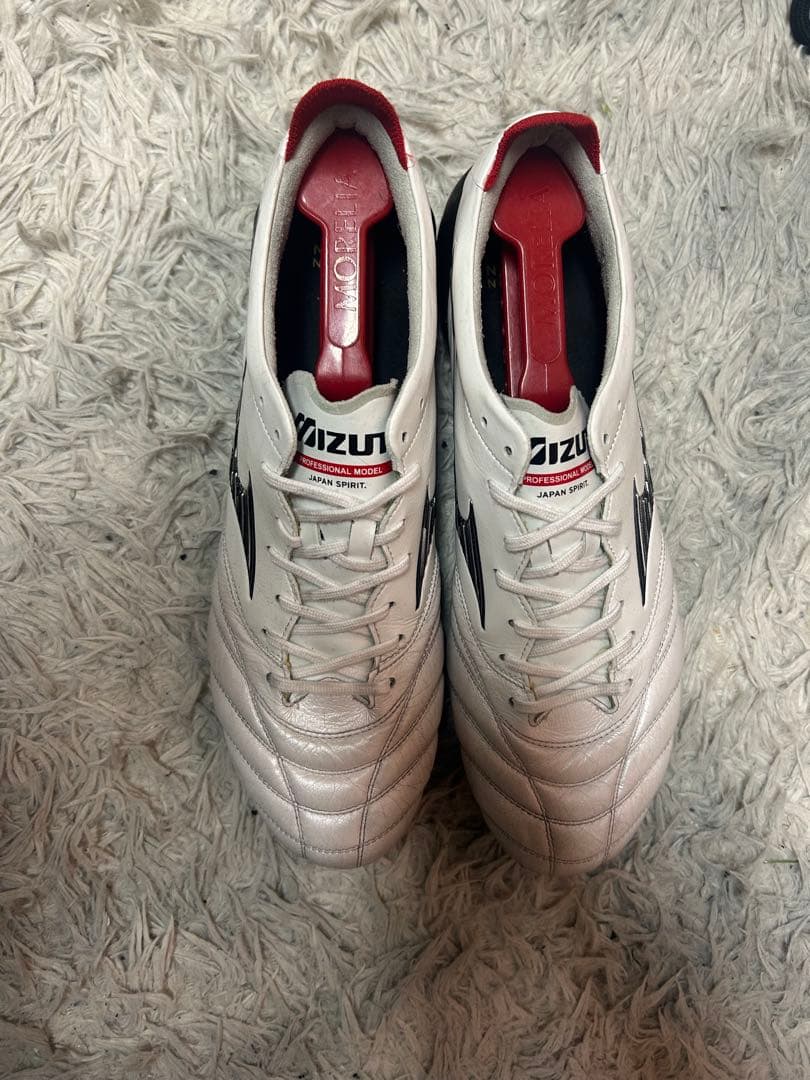 サッカースパイク　ミズノ　モレリアネオ4