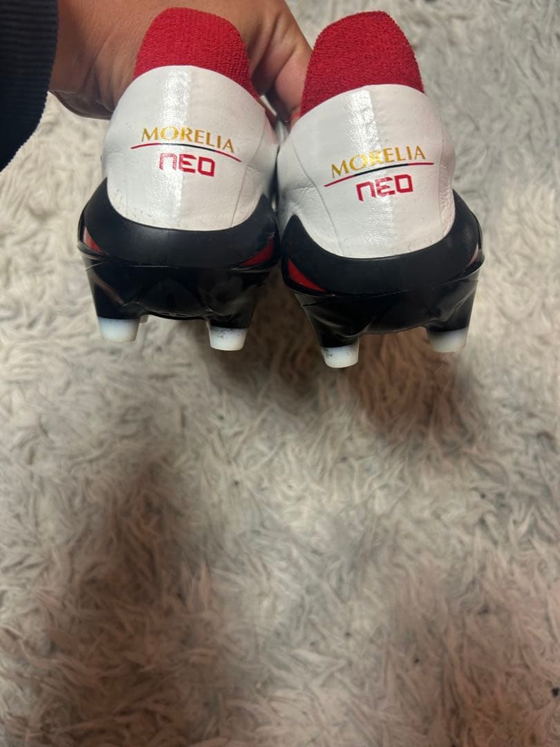 サッカースパイク　ミズノ　モレリアネオ4