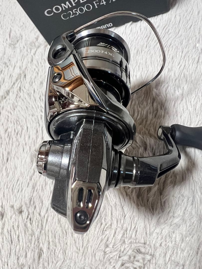 25 コンプレックスXR C2500F4XG ベアリング追加済み 極美品 シマノ