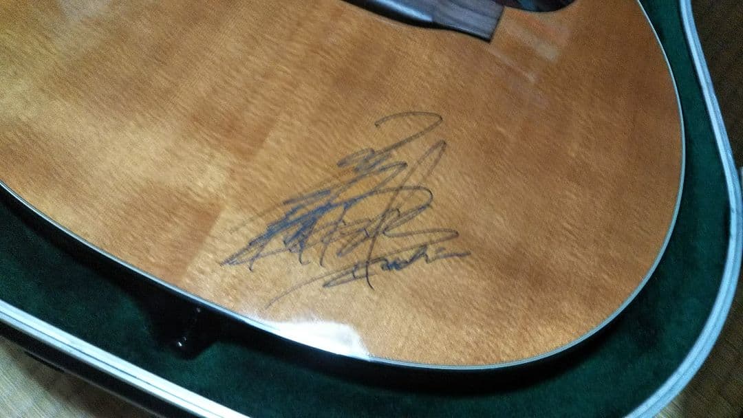 堂本光一 サイン入り ギター