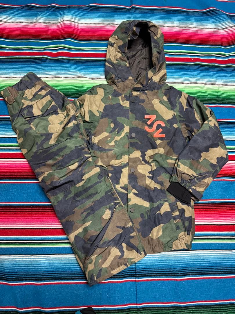 中古　thirtytwo 迷彩 スノーボードウェア XS サーティーツー　キッズ