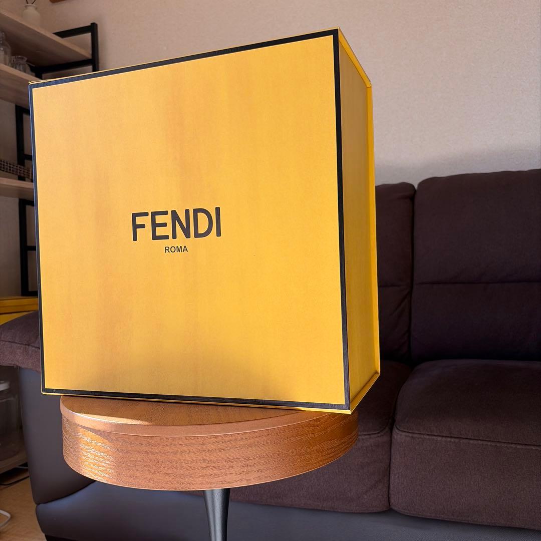 FENDI ギフトボックス イエロー 大