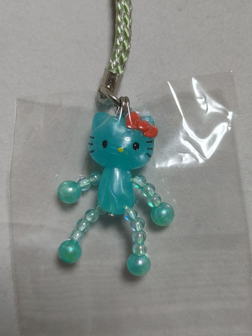 ハローキティ　2006年　棒　根付け　グリーン