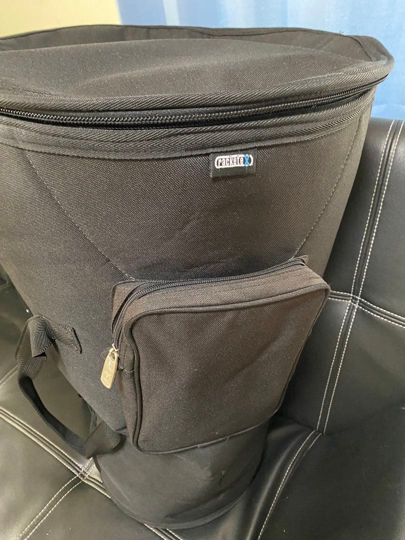 ジャンベ、太鼓、ケース付き、オリジナル　アフリカ。