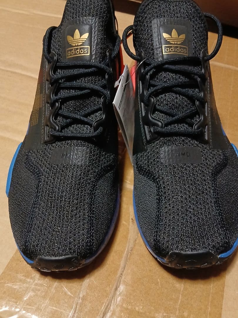 アディダス新品未使用Size29 エヌエムディR1V2パリ