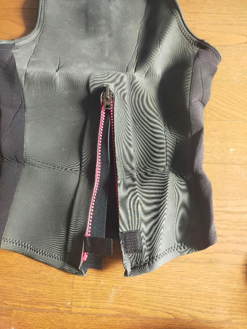 patagonia ウェットスーツベスト 黒　タッパー　ウエットベスト　未使用