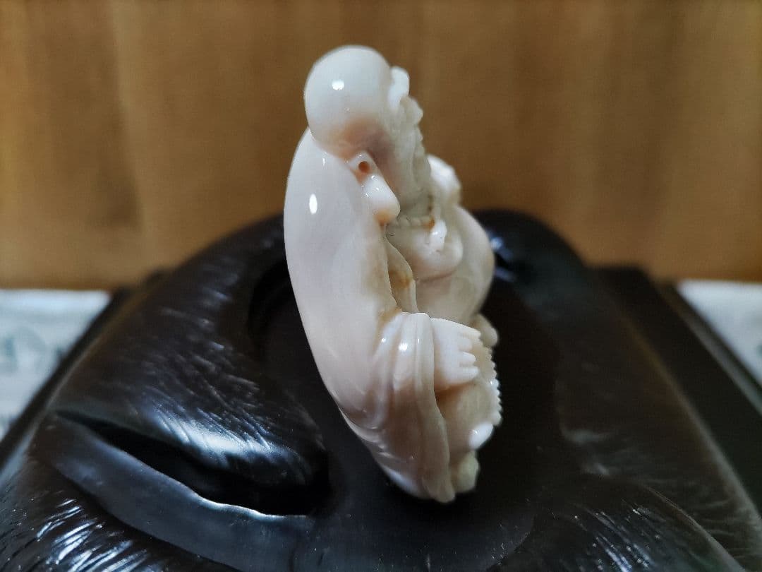 送料込　天然サンゴ 宝石白珊瑚 布袋尊 鑑別保証書 洪順利 作品証明書付 七福神