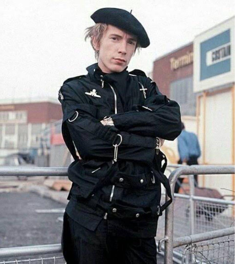 ドイツ軍　パンク　セデショナリーズ