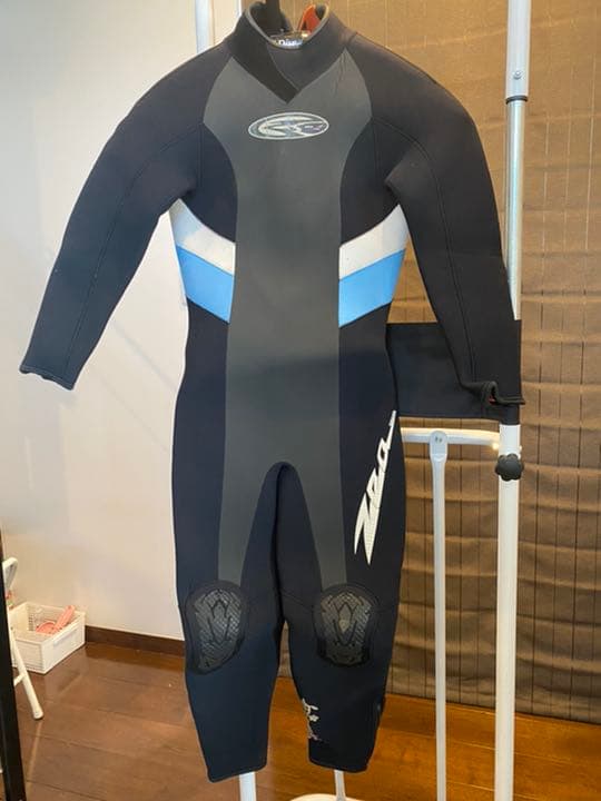 スキューバダイビング　セミドライウェットスーツ　WORLD DIVE