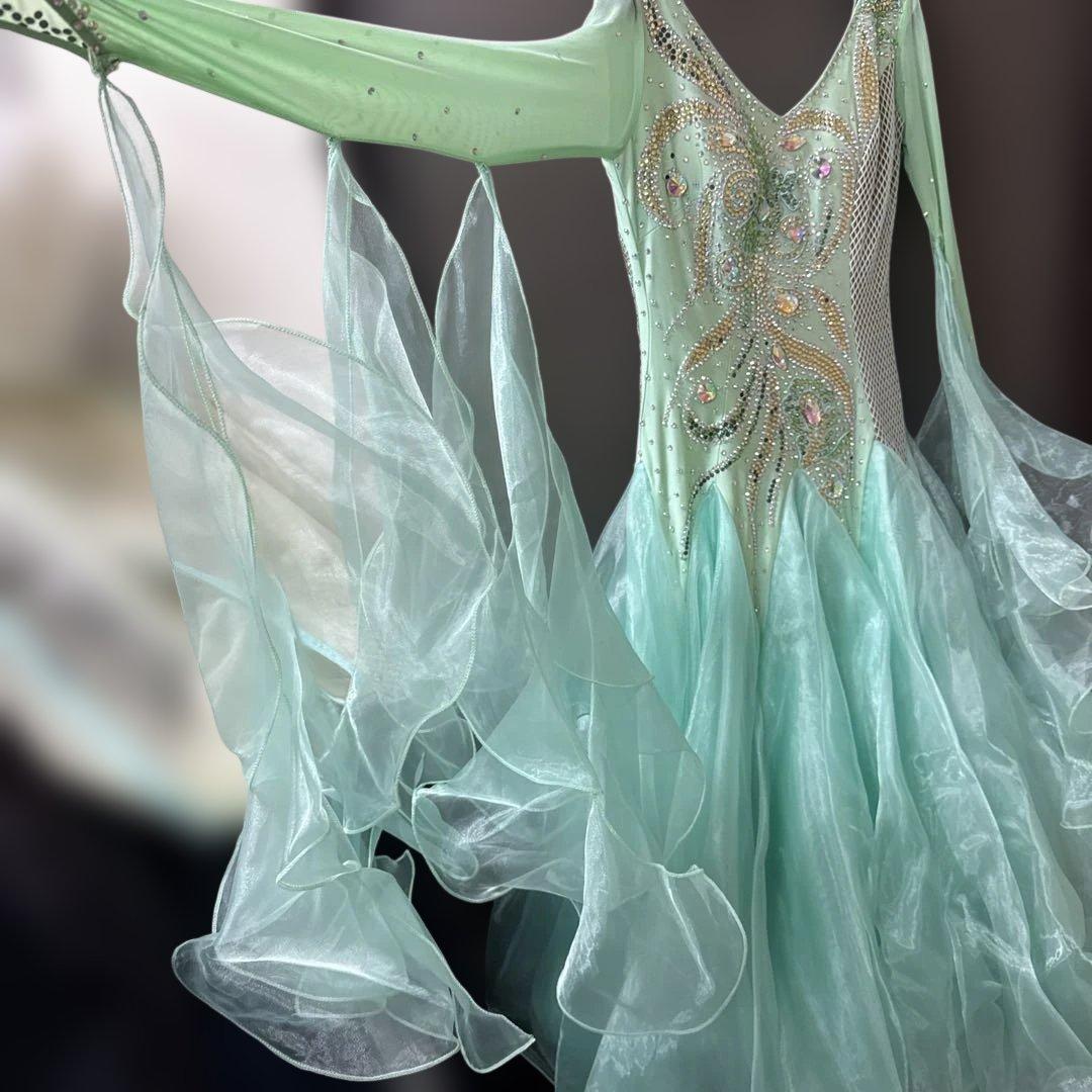 色々あり値下不可です【サイズ不明】　社交ダンス　ドレス　ミントグリーン