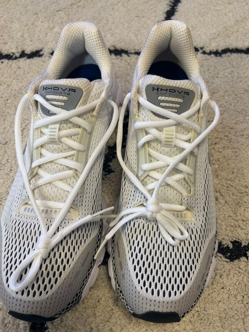 アンダーアーマー　ランニングシューズ　28センチ　新品未使用