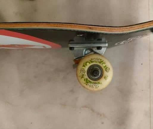 スケボートイマシーンバラ買い