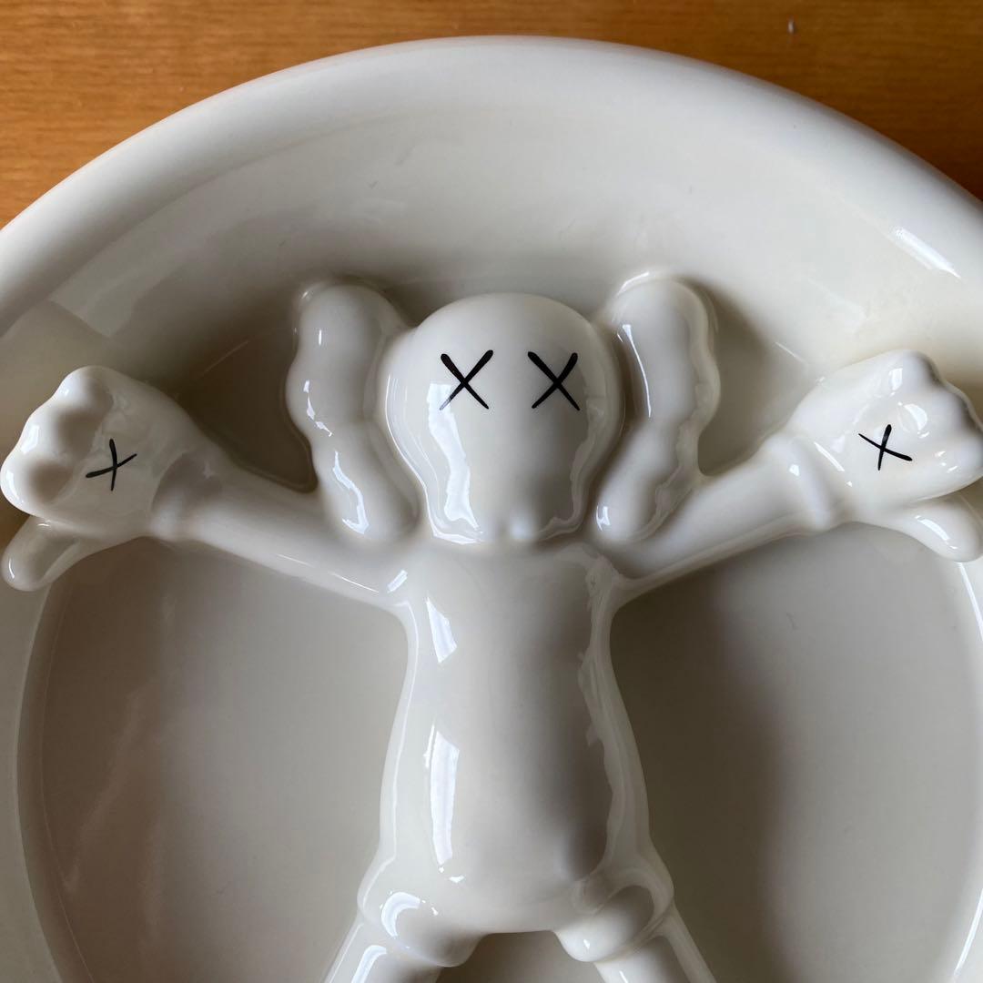 激レア KAWS × Gallery1950 ASHTRAY 灰皿