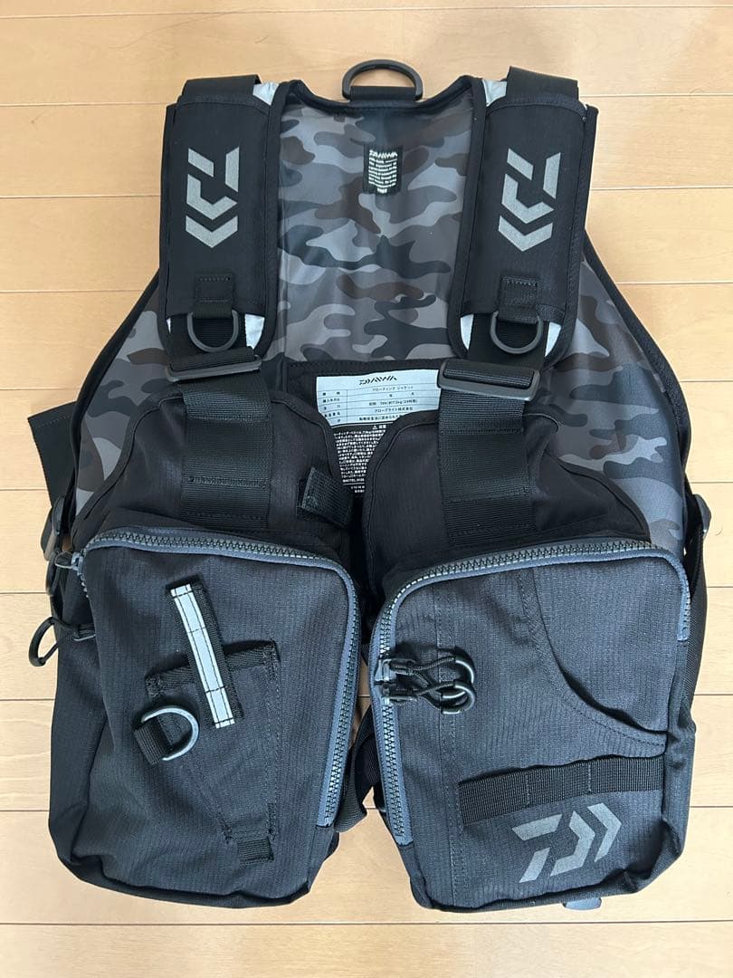 DAIWA フローティングジャケット