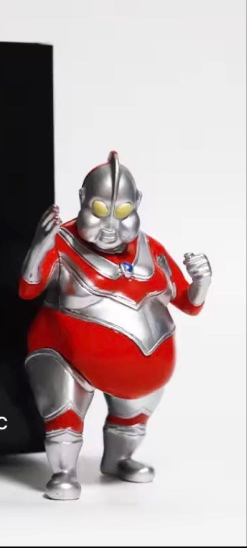 帰ってきた‼︎デ○トラマン‼︎フィギュア4体セット売り