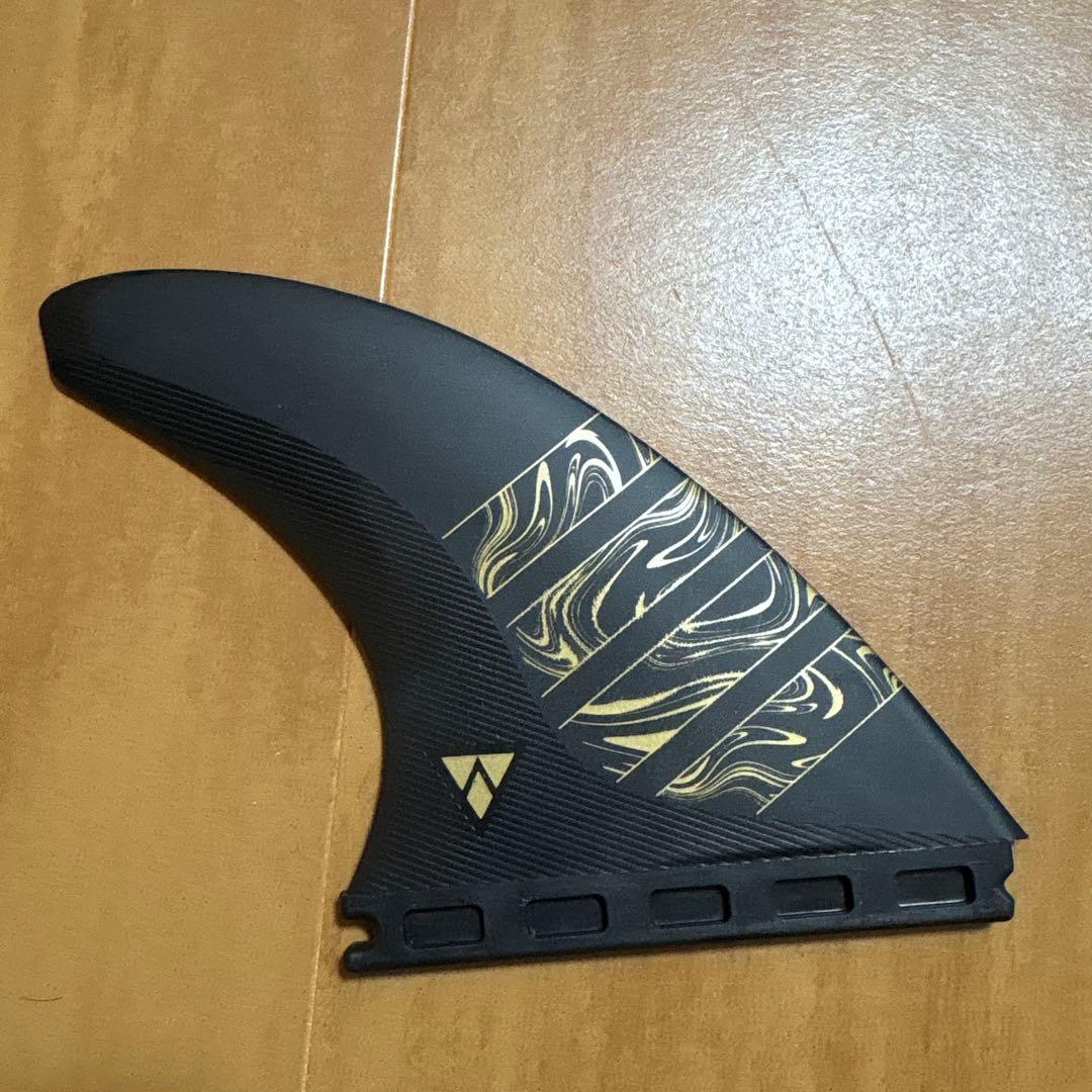 futuresフューチャーフィンALPHA VECTOR 3/2 (Mサイズ)