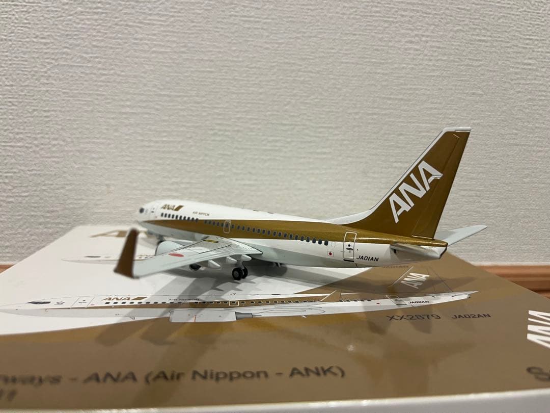 1/200 JCwings ANA ゴールド B737-700