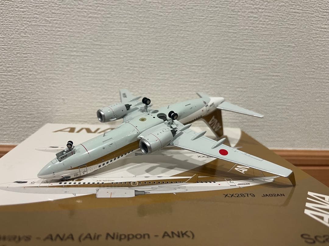 1/200 JCwings ANA ゴールド B737-700