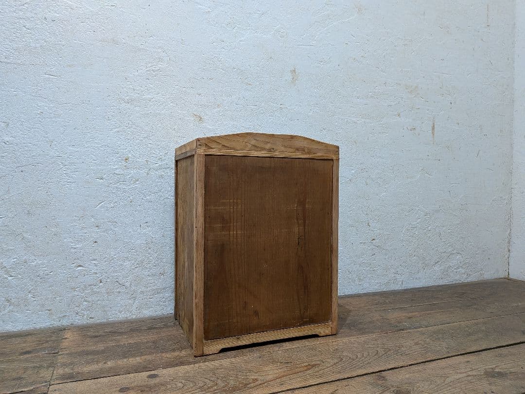 1120 アンティーク　杉のガラスケース　飾り棚　収納棚　キャビネット　レトロ