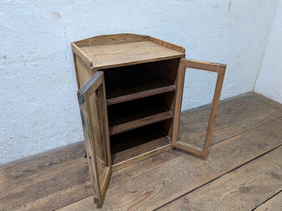 1120 アンティーク　杉のガラスケース　飾り棚　収納棚　キャビネット　レトロ