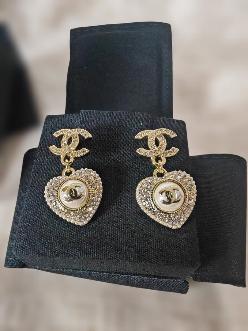 美品 CHANEL ピアス ゴールド ココマーク ラインストーン ハート