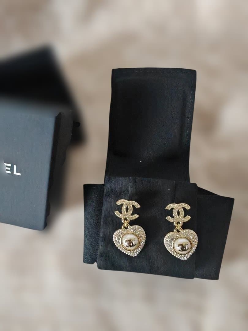 美品 CHANEL ピアス ゴールド ココマーク ラインストーン ハート