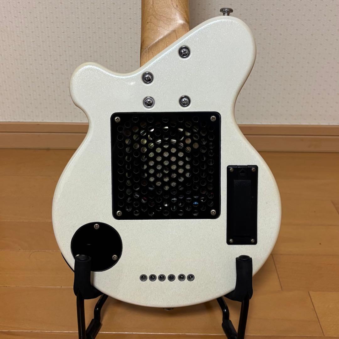 ピグノーズ アンプ内蔵型エレキギター Pignose ホワイト