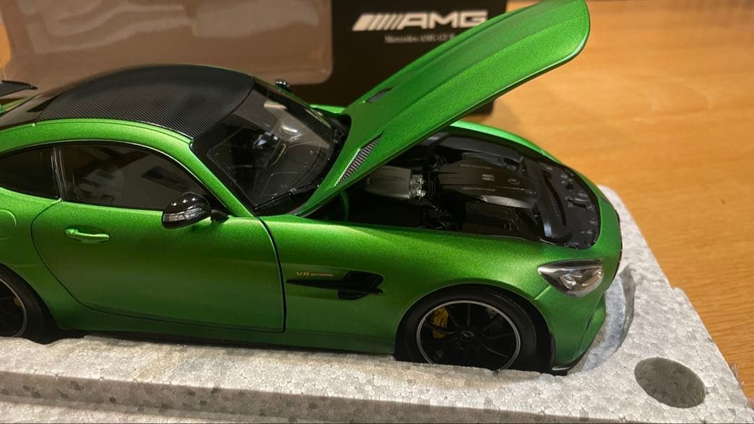 【希少】Mercedes-AMG GTR 1/18 AMG マットグリーン正規品